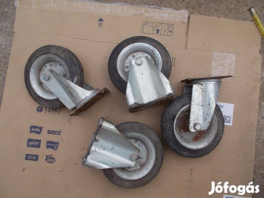 Eladó a képen látható használt állvány kerék csomag
