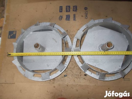 Eladó a képen látható használt körmös kerék rota kapára 3 számú