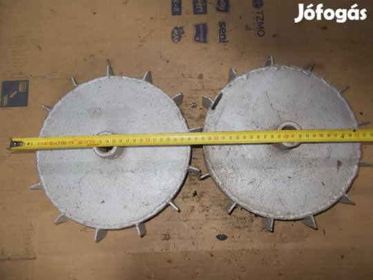 Eladó a képen látható használt körmös kerék rota kapára 6 számú