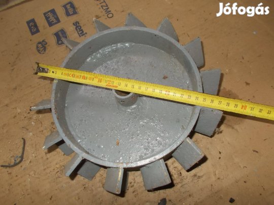 Eladó a képen látható használt körmös kerék rota kapára 9 számú