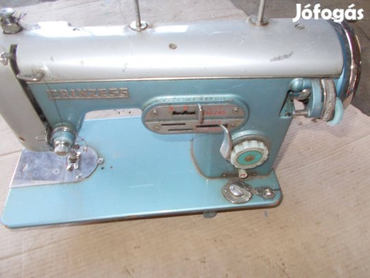 Eladó a képen látható használt orosz varrógép tartozék
