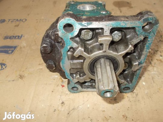 Eladó a képen látható hidraulika szivattyú