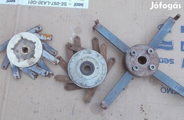 Eladó a képen látható kukorica daráló kalapács csomag