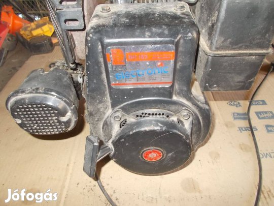 Eladó a képen látható meghajtó motor jó állapotban