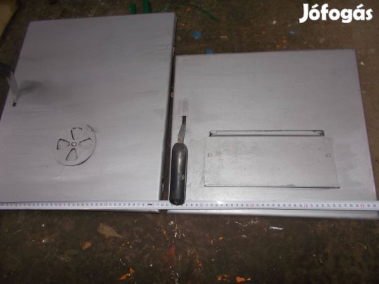 Eladó a képen látható nagy méretű kazán ajtólap csomag