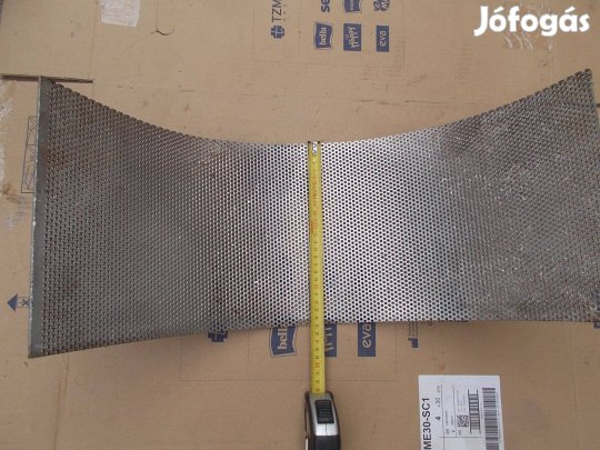 Eladó a képen látható nagy méretű kukorica daráló rosta