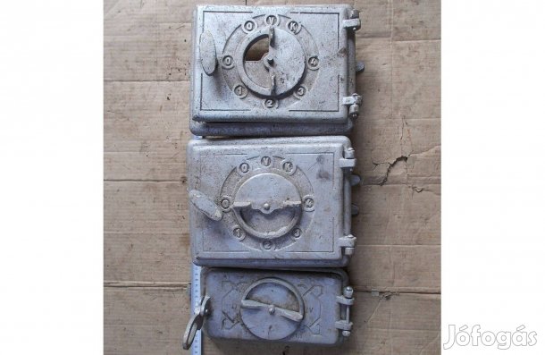 Eladó a képen látható régi kazán vagy cserép kályha ajtó csomag