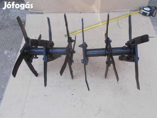 Eladó a képen látható rota kapához kapa pár 5 számú