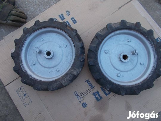 Eladó a képen látható rota kapához tömör gumis kerék párban