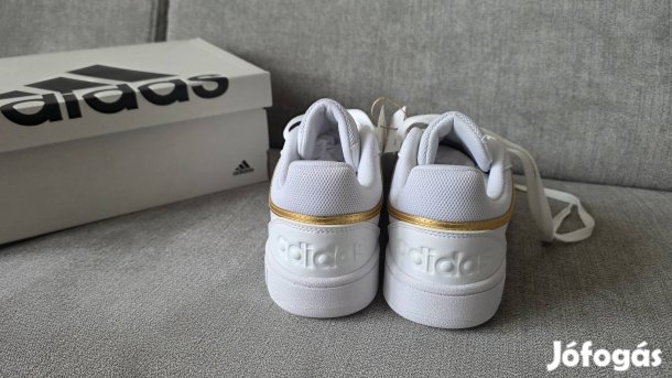 Eladó a képen látható új Adidas cipő 38-as 