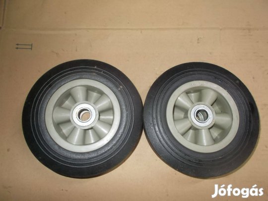 Eladó a képen látható új csapágyazott tömör kerék párban