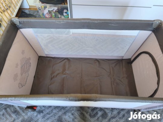 Eladó a képen látható utazó ágyak