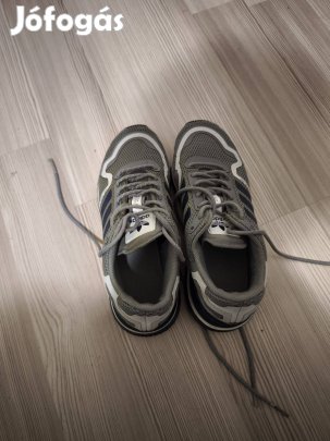 Eladó adidas cipő