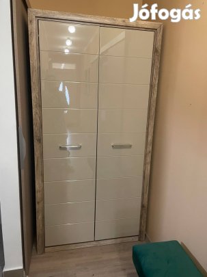 Eladó akasztós szekrény Ürömön