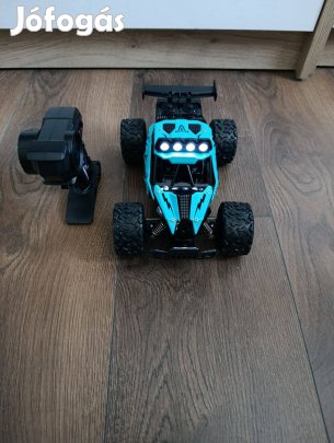 Eladó akkus játék terepjáró két akkus