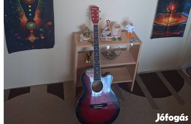 Eladó akusztikus gitár