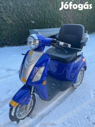 Eladó alig használt Ztech ZT-15D Trilux elektromos rokkant kocsi