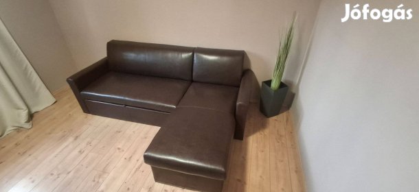 Eladó alig használt műbőr kanapé (ágyneműtartós)