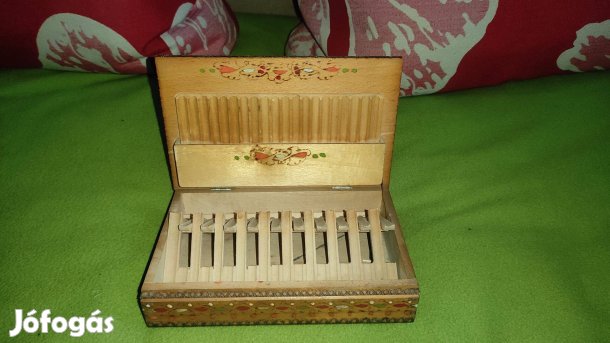 Eladó alig használt retró cigi tartó