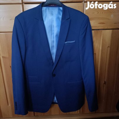 Eladó alkalmi öltöny