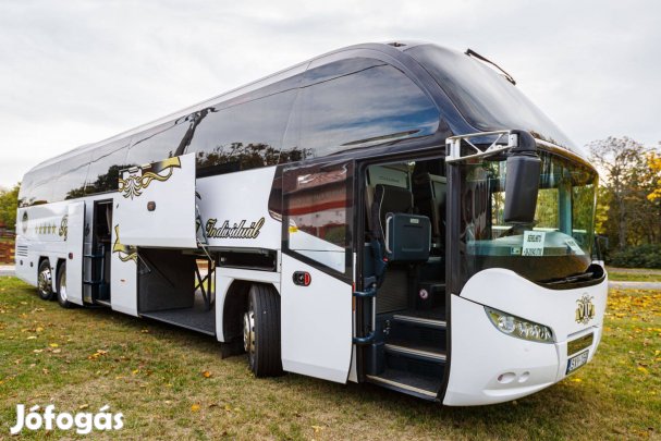 Eladó alkatrészek - Neoplan Cityliner buszhoz