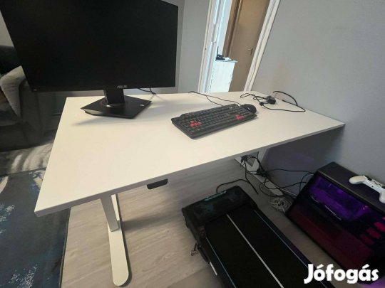 Eladó állítható magasságú íróasztal!