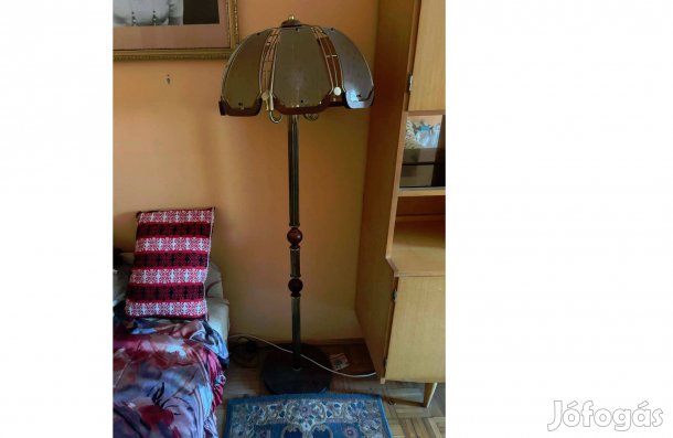 Eladó álló éjjeli lámpa