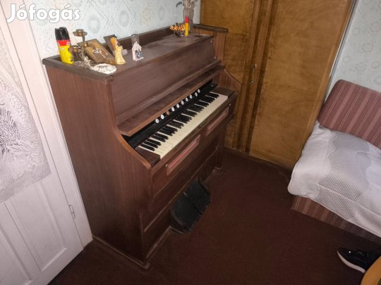 Eladó antik Demény budapest harmónium! Alkuképes!