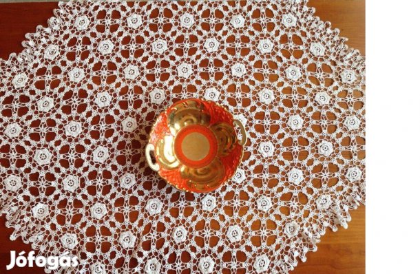 Eladó antik, kézzel horgolt terítő, csipke, csipketerítő