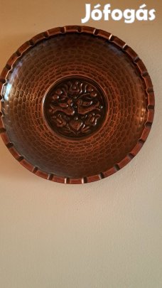 Eladó antik kézzel készített antik réztányér