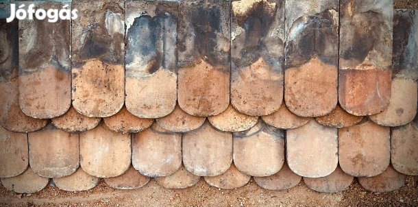 Eladó antik műemlék(160 éves) hódfarkú cserép, apatin cserép XV.ker