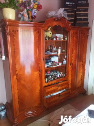 Eladó antik vitrines ruhás szekrény!