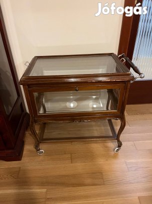 Eladó antik zsúrkocsi