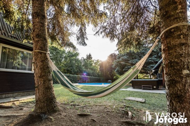 Eladó apartmanház-komplexum a Körösök mellett