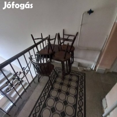 Eladó asztal és 4 db szék
