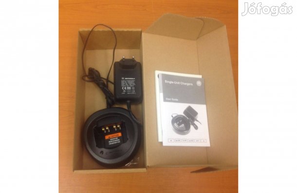 Eladó asztali gyorstöltő szett Motorola Pmln5196B!