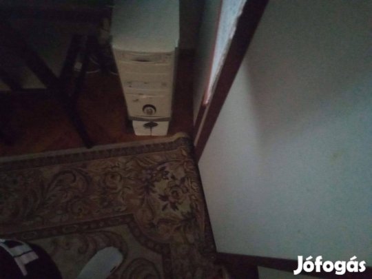 Eladó asztali számítógép