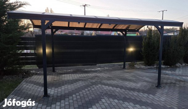 Eladó autóbeálló