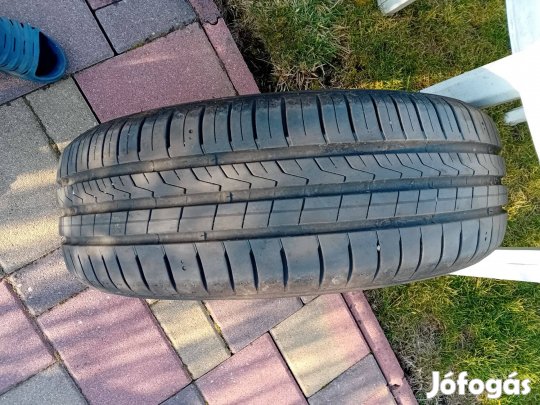 Eladó autógumik