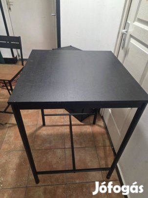 Eladó bárasztal fekete