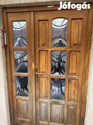 Eladó bejárati ajtó 