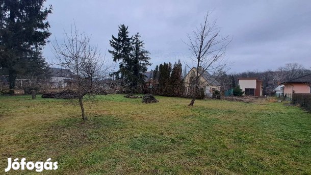 Eladó belterületi építési telek Balatonlellén