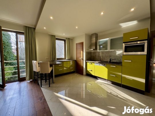 Eladó belvárosi lakás!
