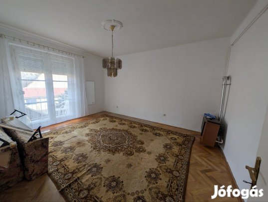 Eladó belvárosi lakás! 