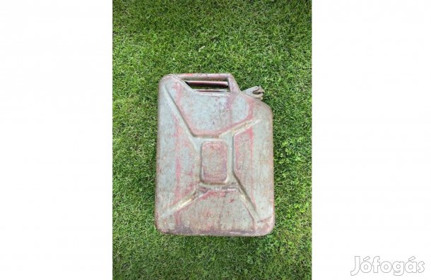 Eladó benzin kanna
