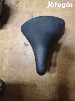 Eladó bicikli nyereg olcsón