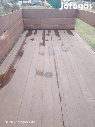 Eladó billenő pótkocsi 