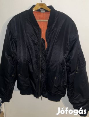 Eladó bomber dzseki