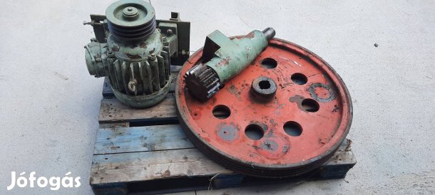 Eladó bontott gép alkatrészek