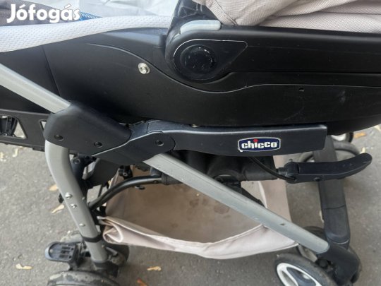 Eladó chicco babakocsi 